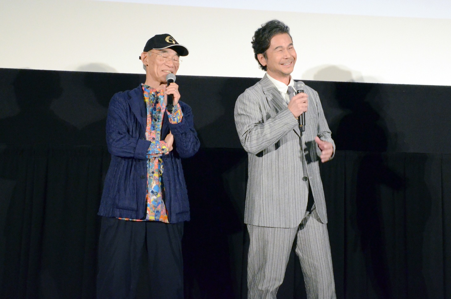 「劇場版 Gのレコンギスタ I『行け！コア・ファイター』」初日舞台挨拶の様子。左から富野由悠季、中村正人。