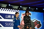 左から山崎直子氏、SUGIZO。