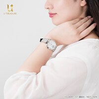 月モデルの腕時計の使用イメージ。