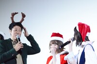 左から小籔千豊、花澤香菜、西野七瀬。