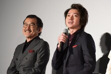 左から吉田鋼太郎、藤原竜也。