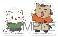 親子ペア券特典の龍馬とフクのアクリルキーホルダー。