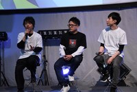 左からあおきえい監督、碇谷敦、小玉有起。