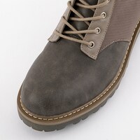 「空の境界」とのコラボによるブーツ。