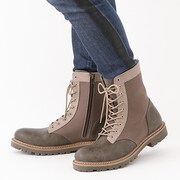 「空の境界」とのコラボによるブーツの使用イメージ。