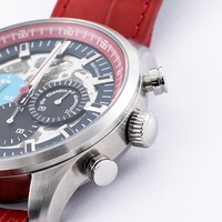 「空の境界」とのコラボによる腕時計。