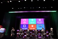 「Ψ（サイ）コロトーク」を行う登壇者たち。