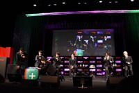 「Ψ（サイ）コロトーク」を行う登壇者たち。