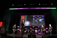 「Ψ（サイ）コロトーク」を行う登壇者たち。