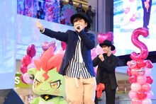 「ダイスキリフレイン」を歌唱する一条シン役の寺島惇太。