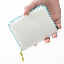 「ラブライブ！サンシャイン!!」より、「Awaken the power」をモチーフにした財布。