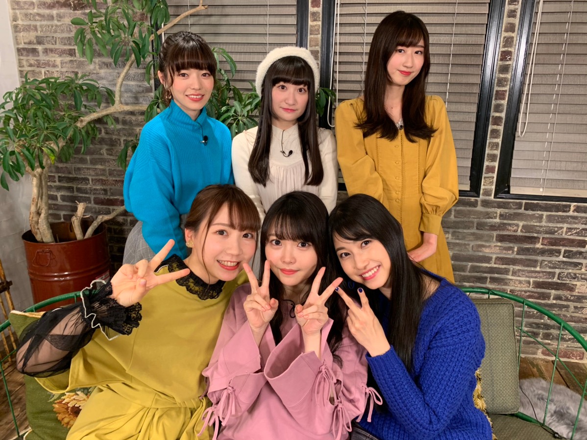 下段左から夏川椎菜、麻倉もも、雨宮天。上段左から和泉風花、高尾奏音、涼本あきほ。