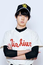 大橋典之扮する阿部隆也。