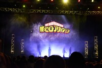 「僕のヒーローアカデミア」のステージイベントの様子。