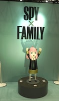 少年ジャンプ＋ブースより「SPY×FAMILY」の展示。