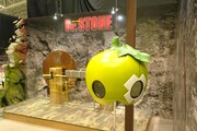 週刊少年ジャンプブースより「Dr.STONE」の展示。