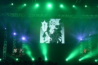 「鬼滅の刃」ステージイベントで行われた生アテレコの様子。