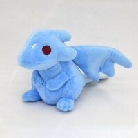 「SAO –エクスクロニクル- in KYOTO」で販売される「ピナのぬいぐるみマスコット」。