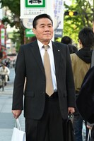 「義母と娘のブルース 2020年謹賀新年スペシャル」よりトミーズ雅の出演シーン。