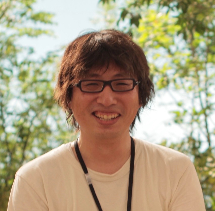 監督の石井聡一。