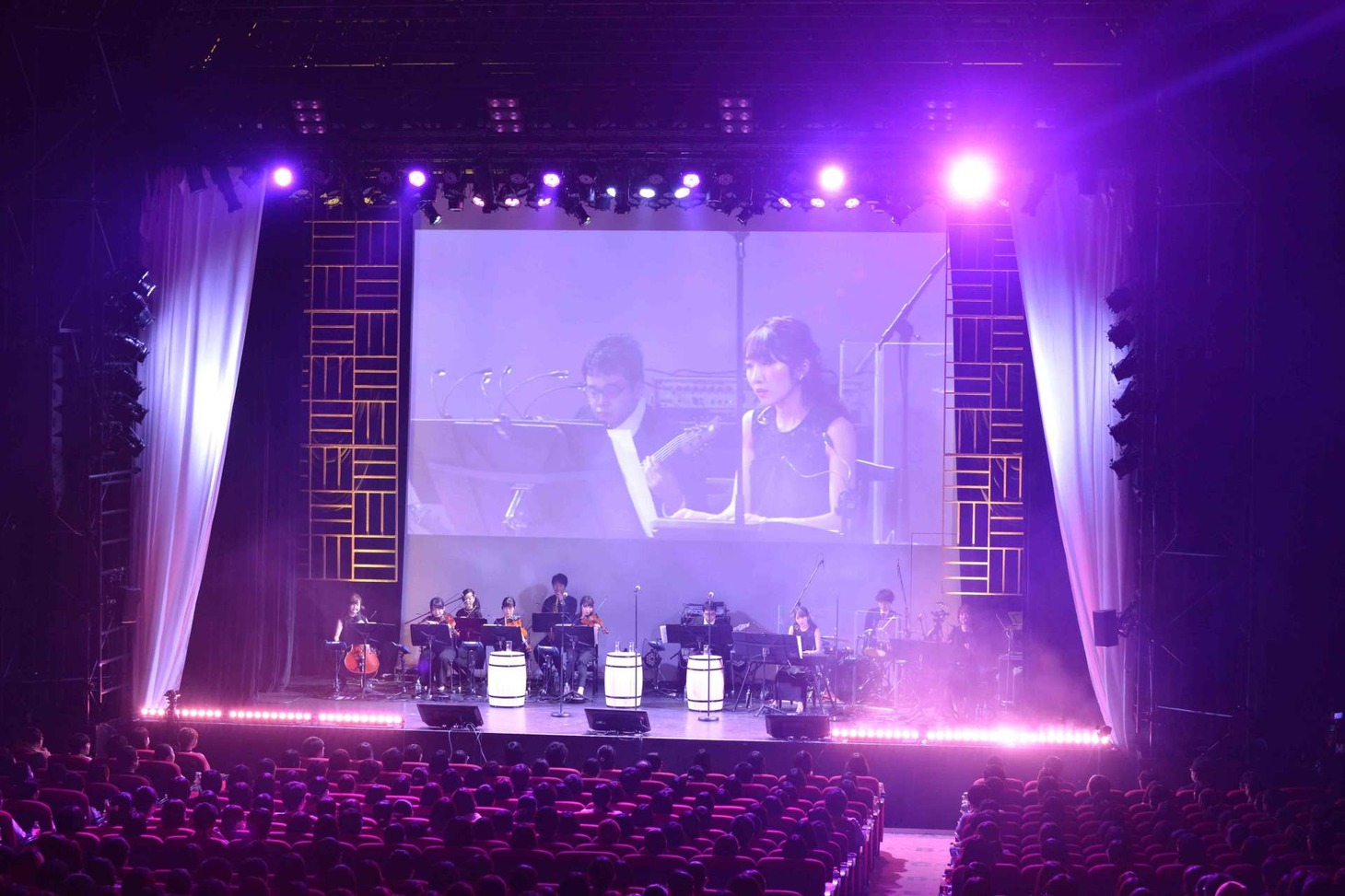 公演の様子。