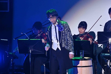 カスピエル役の朝霧友陽。朗読パートでは「自分…めっちゃ詩人やん…」というセリフの掛け合いで笑いを呼んだ。