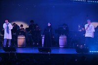 左からヒュトギン役のバトリ勝悟、アイムおよびシトリー役の関根明良、フラウロス役の宮下栄治。