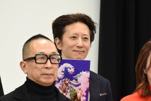 奥が荒木飛呂彦、手前が佐藤卓。