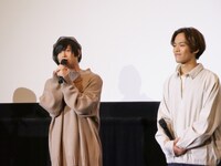 左から斉藤壮馬、小野賢章。