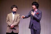 完成報告記者会見の様子。左から染谷将太、松山ケンイチ。