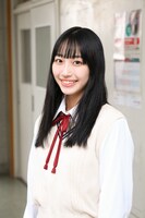 高野渚扮するボンド。