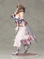 真々子のフィギュア。