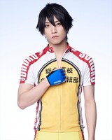 山崎晶吾扮する今泉俊輔。