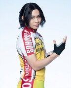 鯨井康介扮する手嶋純太。