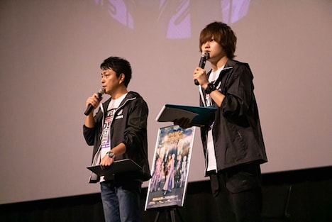 「DOUBLE DECKER! ダグ＆キリル」オールナイト全話上映会の様子。左から三上哲、天崎滉平。