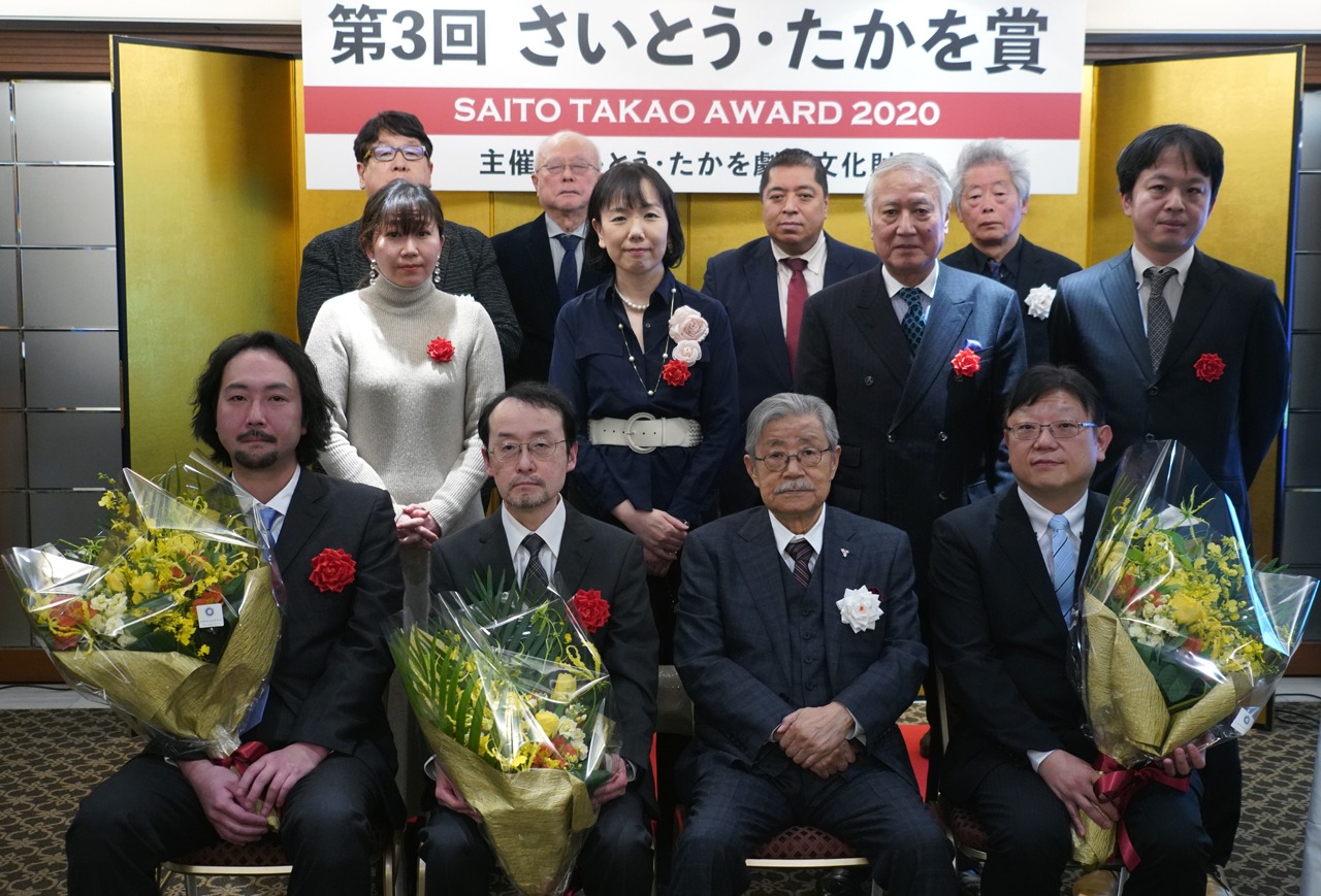 前列左から室井大資、岩明均、さいとう・たかを、沢考史氏。中列左から第1回さいとう・たかを賞を受賞した「アブラカダブラ ～猟奇犯罪特捜室～」担当編集の中山久美子氏、作者の芳崎せいむ、第2回さいとう・たかを賞を受賞した「イサック」原作者の真刈信二、担当編集者の荒井均氏。後列左から長崎尚志、やまさき十三、佐藤優、池上遼一。