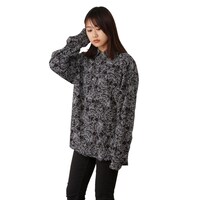 「杜王町地図 コラボ総柄シャツ」着用イメージ