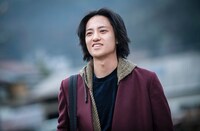 映画「his」より。