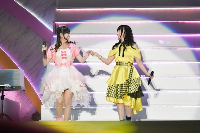 「リリカル☆ライブ」より。左から田村ゆかり、水樹奈々。​写真：キングレコード提供​