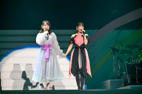 「リリカル☆ライブ」より。左から阿澄佳奈、日笠陽子。写真：キングレコード提供​
