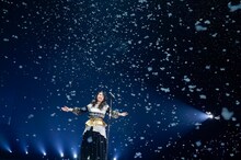 「リリカル☆ライブ」より、植田佳奈によるパフォーマンスの様子。写真：キングレコード提供​