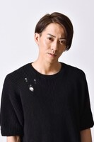 ビル役の田中彪。