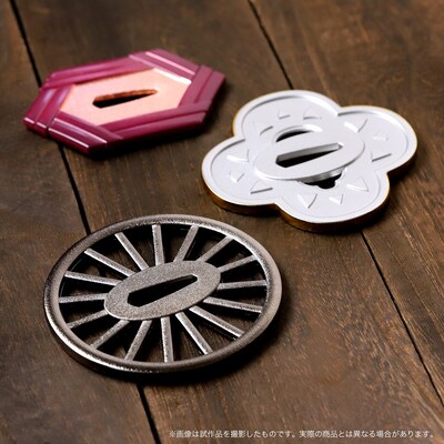 「日輪刀の鐔」