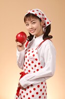 小芝風花扮する小林苺。原作「美食探偵－明智五郎－」東村アキコ（集英社「ココハナ」連載） (c)東村アキコ／集英社