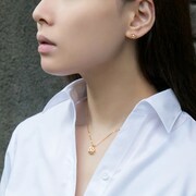 「狡噛のシリンダーペンダント」「狡噛のシリンダーピアス」着用イメージ