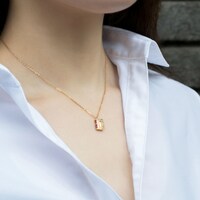 「槙島のブックペンダント」着用イメージ