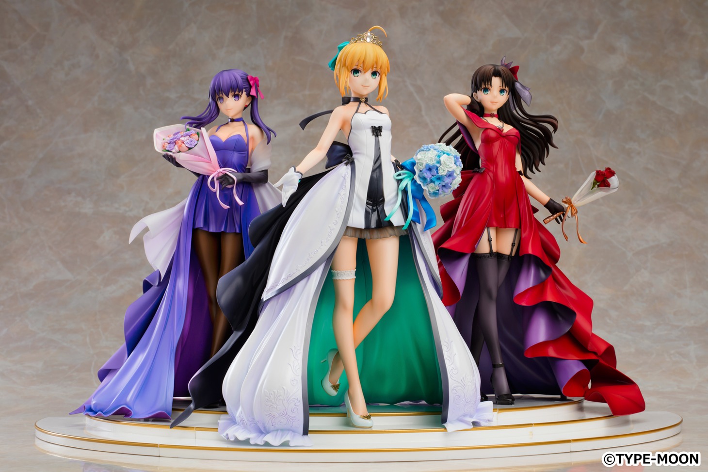 セイバー、遠坂凛、間桐桜の1/7スケールフィギュア。
