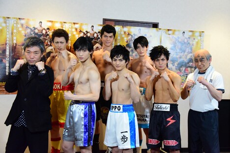 前列左から喜安浩平、滝澤諒、後藤恭路、松田凌、高木渉。後列左から塩田康平、滝川広大、高橋奎仁。