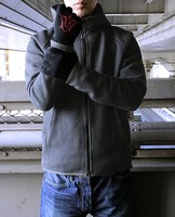 「FGOバビロニア 藤丸立香の令呪 スマホグローブ」着用イメージ