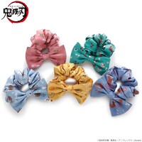 鬼滅の刃 モチーフ総柄リボン付きシュシュ」